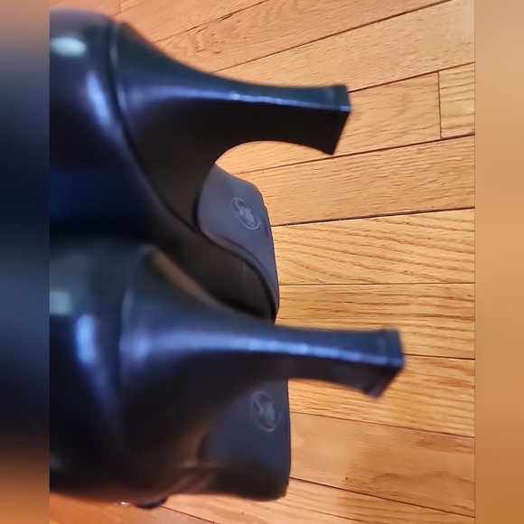 SOFFT Leslie Women's  Black Mary Jane Leather Heels - Picture 4 of 6